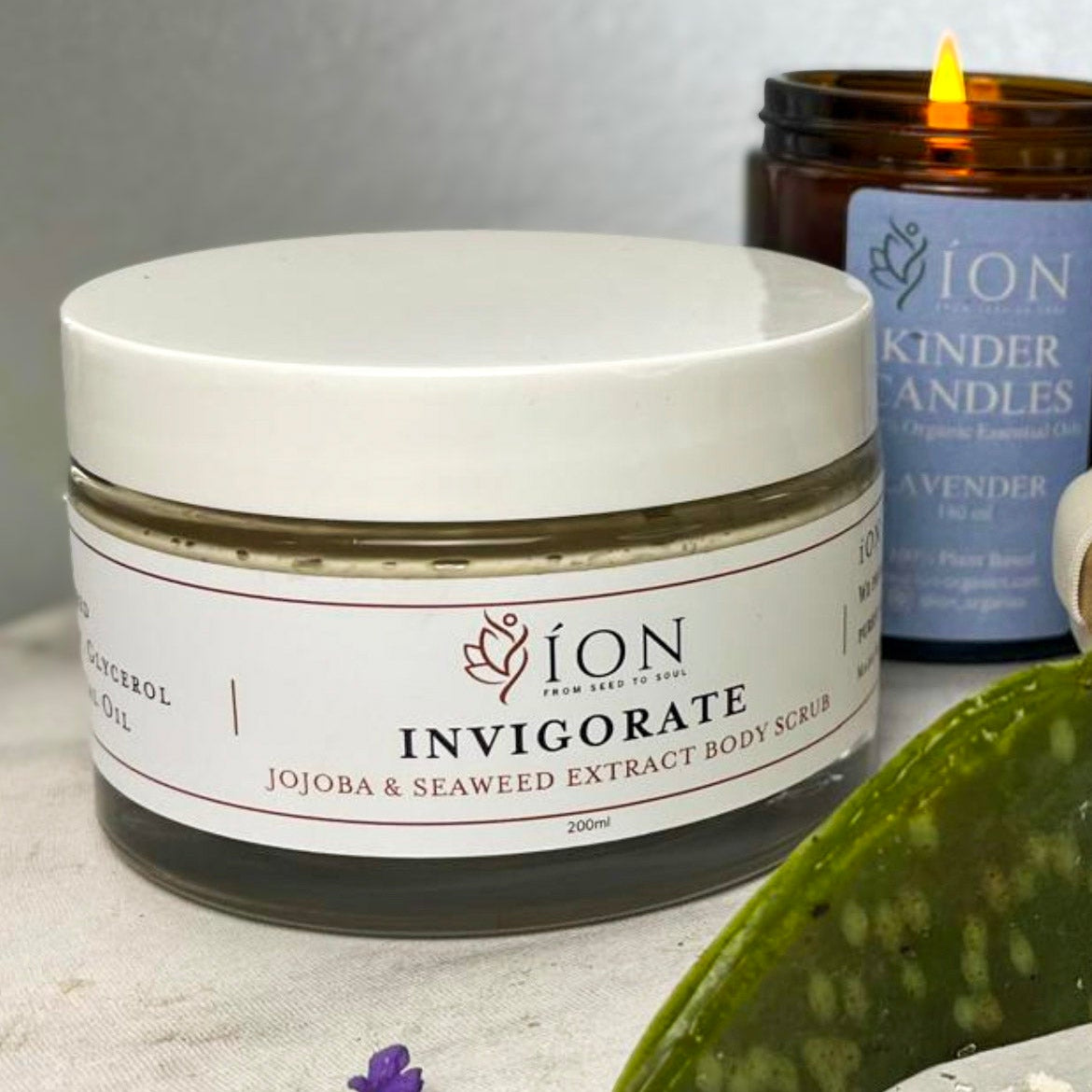 Invigorate | Jojoba & Seaweed Extract Body Scrub