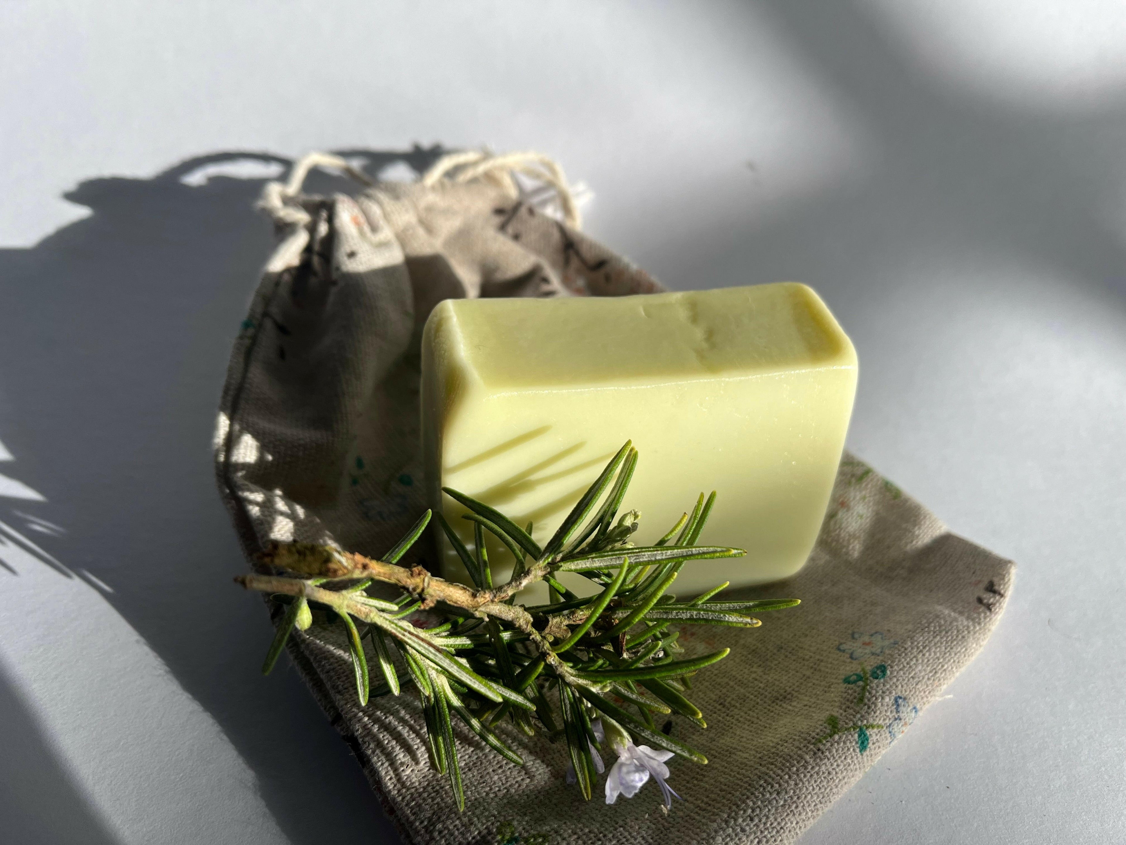 Organic Rosemary& Eucalyptus Shampoo Bar