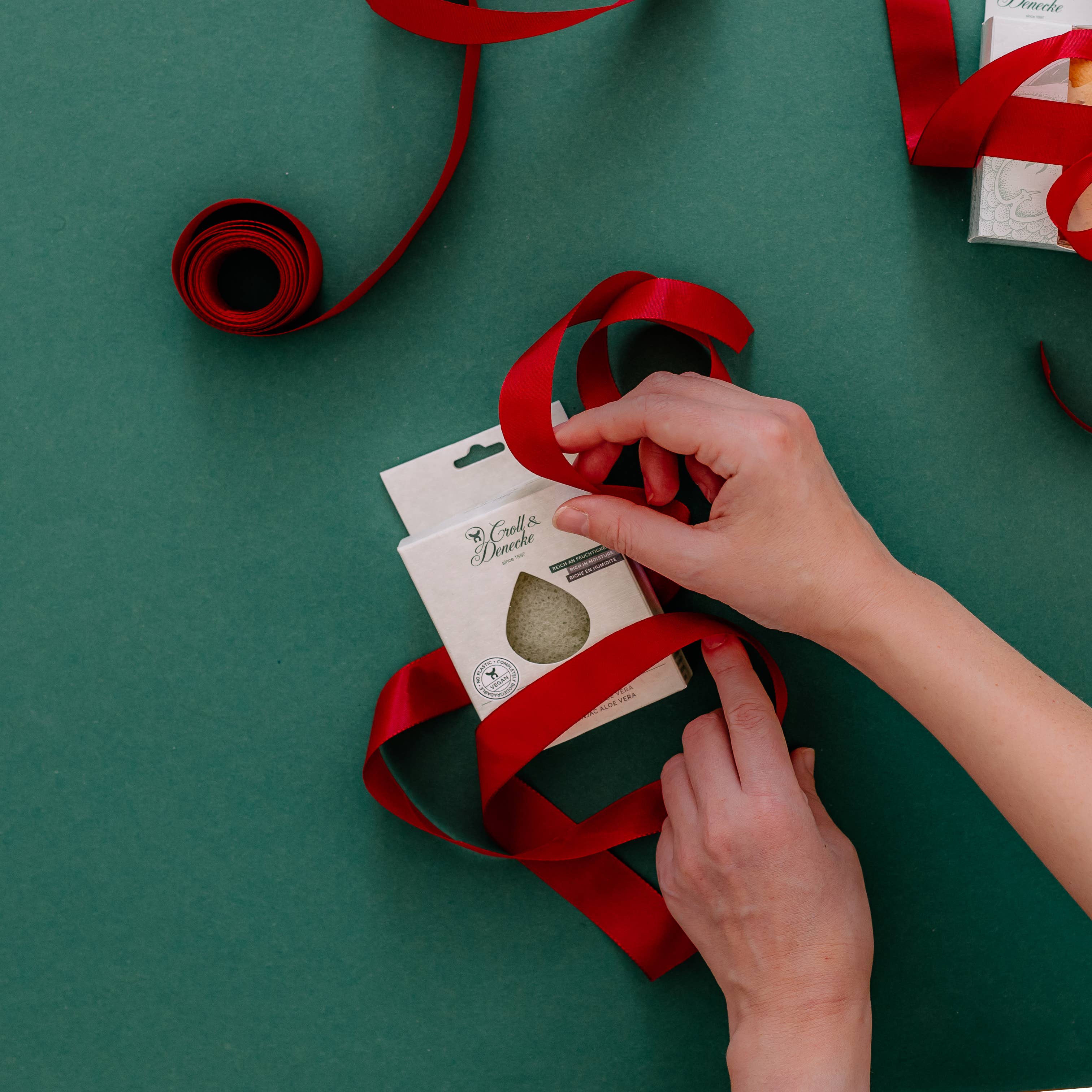 Konjac sponge green aloe vera for dry skin, vegan