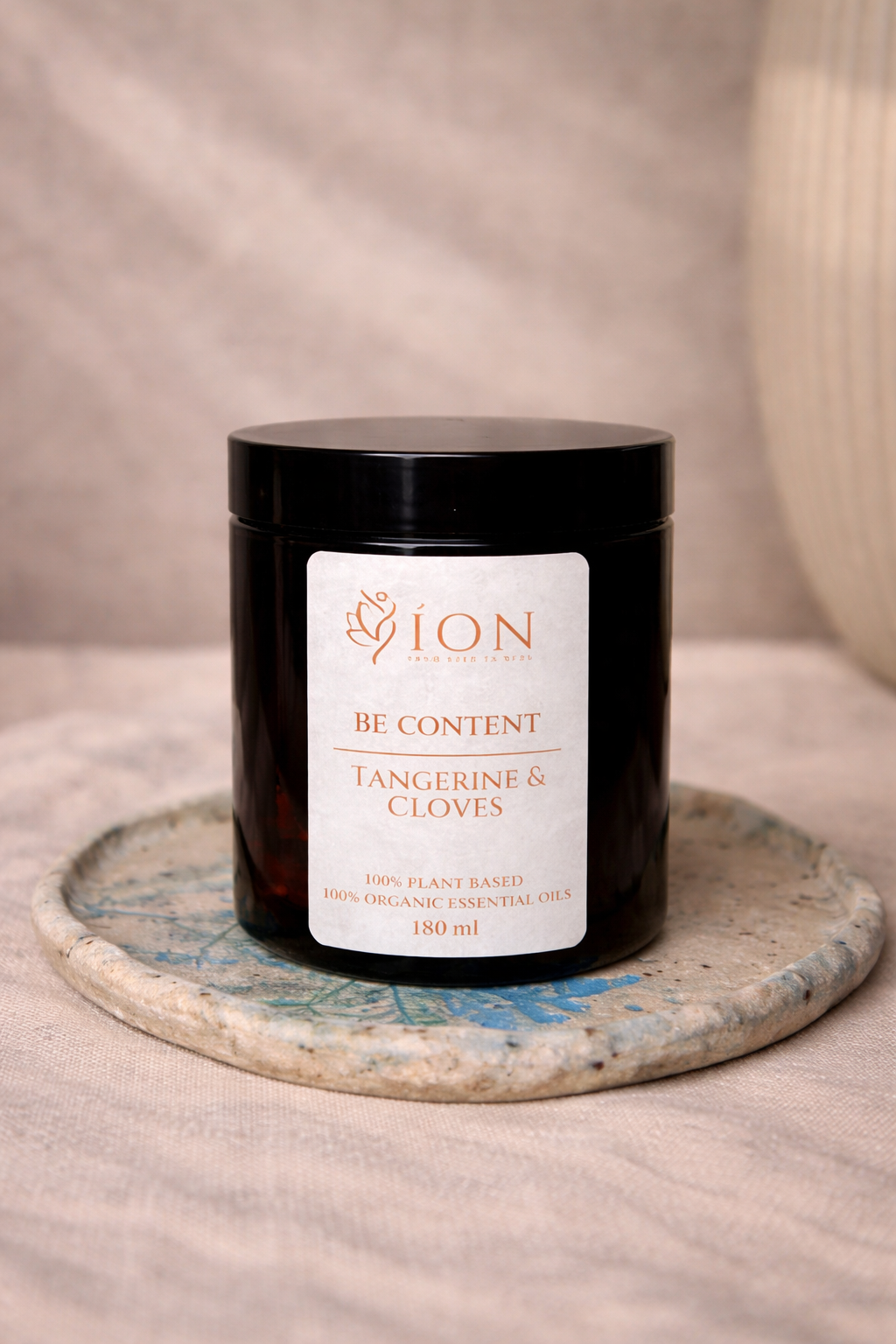 BE CONTENT Organic Essential Oil and Soy Candle | Tangerine &amp; Cloves