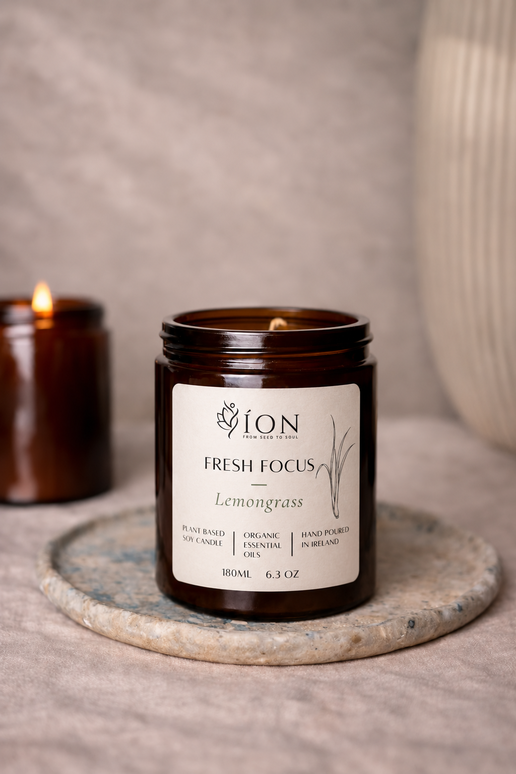 FRESH FOCUS Organic Essential Oil and Soy Candle | Organic Lemongrass 180ml